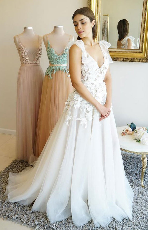 Elegant A-Line Tulle V-neck Sleeveless Applique Lace Backless Wedding Dresses, FC1843
